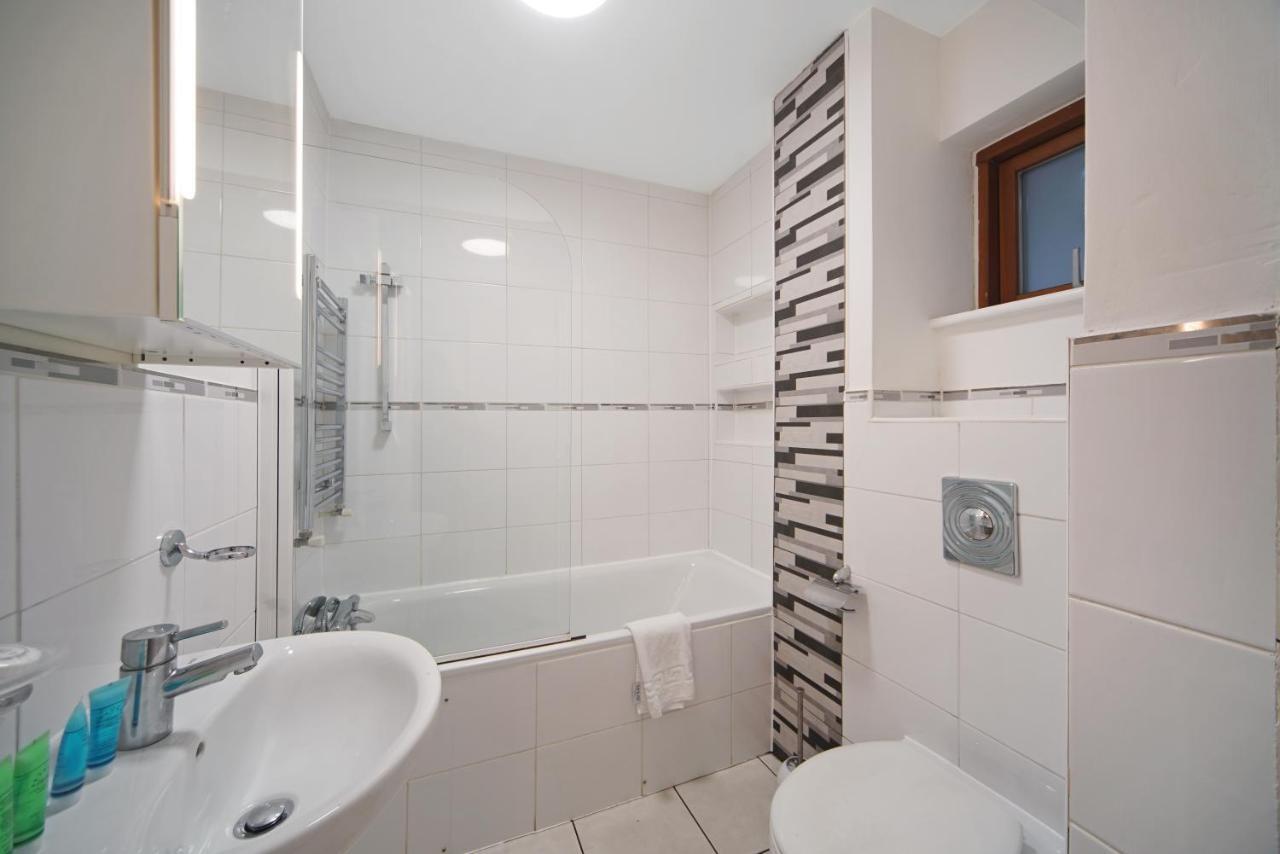 2 Bed Chic Apartment Near Shoreditch & Liverpool St Free Wifi & Parking By City Stay Aparts London Kültér fotó